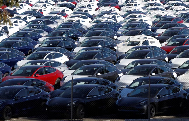 Tesla fazendo controle de danos, descontos para compradores de frotas europeias